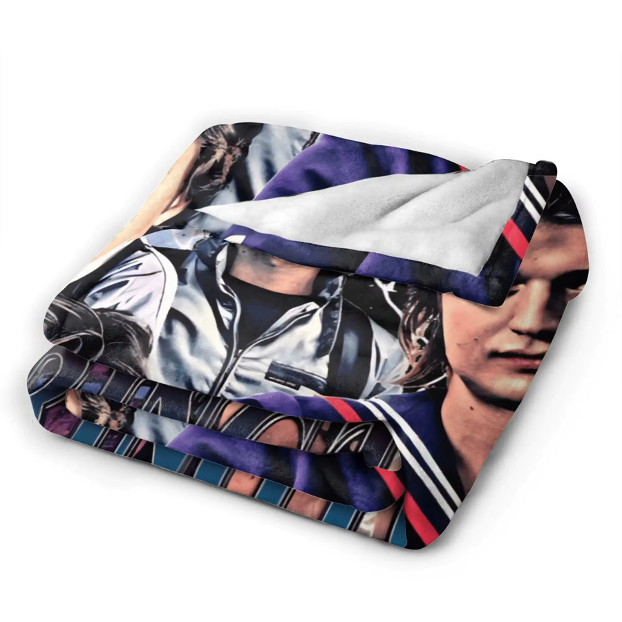 VIKAMA Steve Harrington Wolldecke für Kinder in Multicolour, Retro Design, B/T/H: 90 x 75 x 75 cm - Bild 5