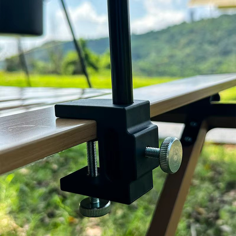 KOQZM Outdoor Camping Laterne aus Aluminiumlegierung in Schwarz mit abnehmbarem Kleiderbügel und Tischplatten-Halterung - Bild 4