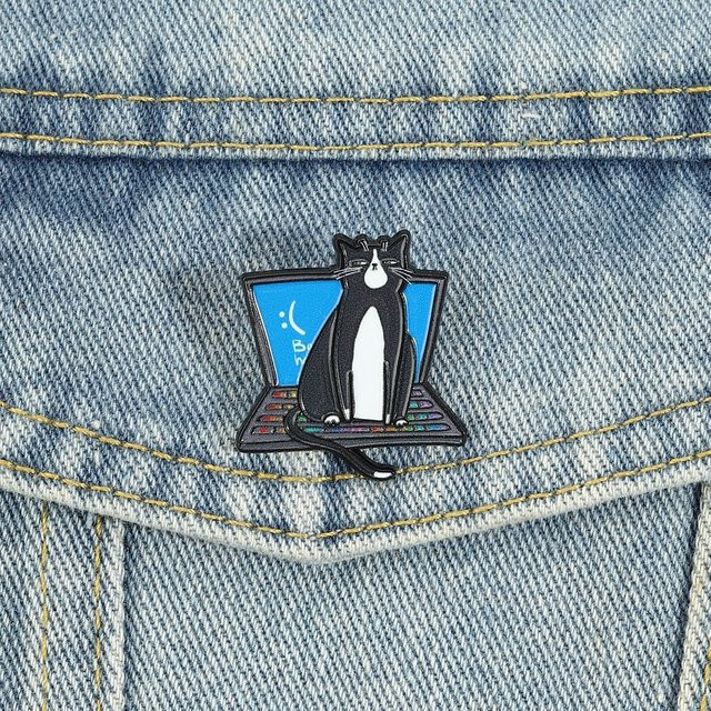 Miss Zoe Emaille-Pins, Katzen-Coder-Broschen, Cartoon-Kätzchen-Reversnadeln - Bild 1