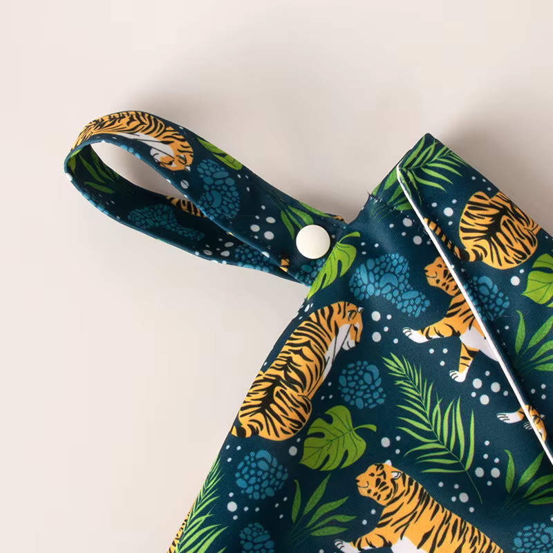 Wasserdichte Baby Windeltasche für trocken und nass, tragbare Aufbewahrungstasche für Kinderwagen und Trage, Mehrfarbig, Breite: 19,5 cm, Höhe: 27 cm - Bild 3