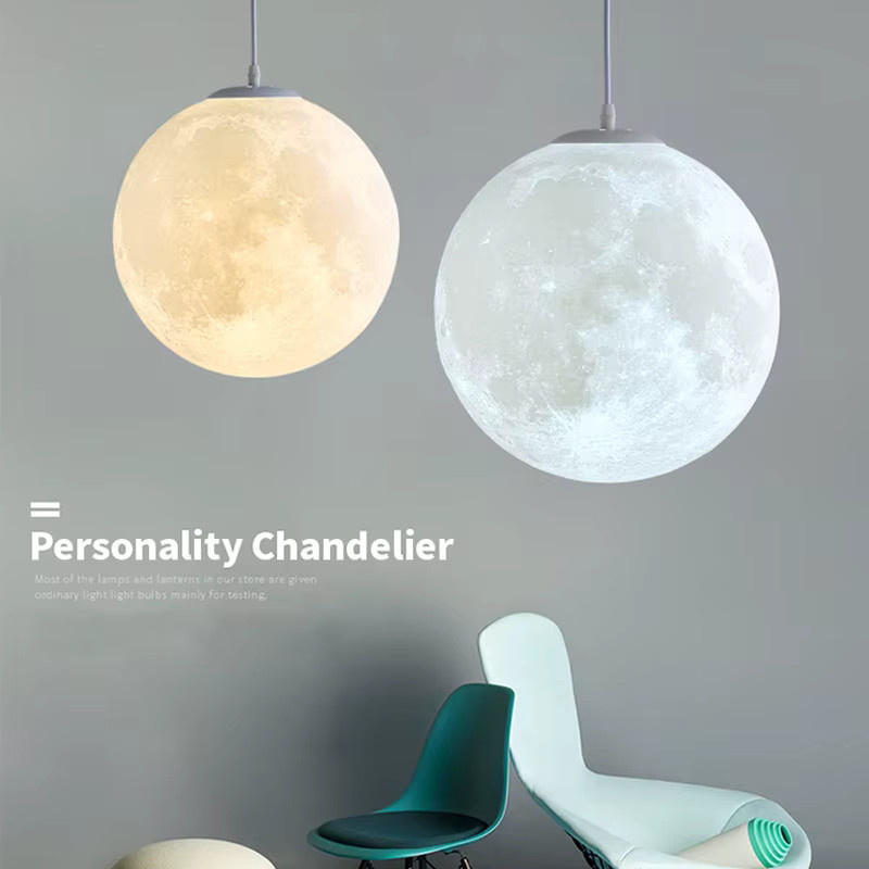 Moderne Mond-Pendelleuchte in Weiß mit realistischer Mondoberfläche aus Kunststoff für dein Zuhause oder Restaurant - Bild 2