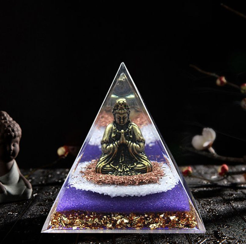 Shunmaii Buddha Orgonite Pyramide aus Kunstharz in Mehrfarbig für Meditation und Reiki - Bild 1