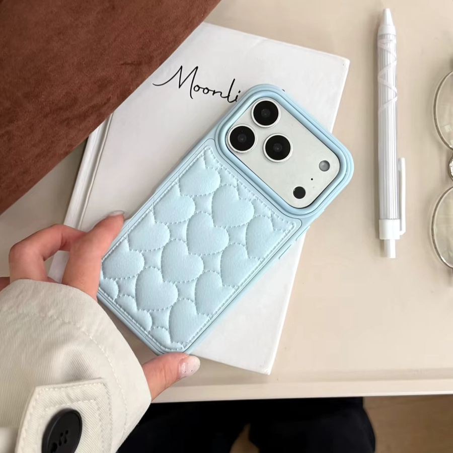 Stoßfeste Leder-Schutzhülle mit Herz-Muster für Apple iPhone 17, 16, 15, 14 und 13 Pro Max in Pink - Bild 3