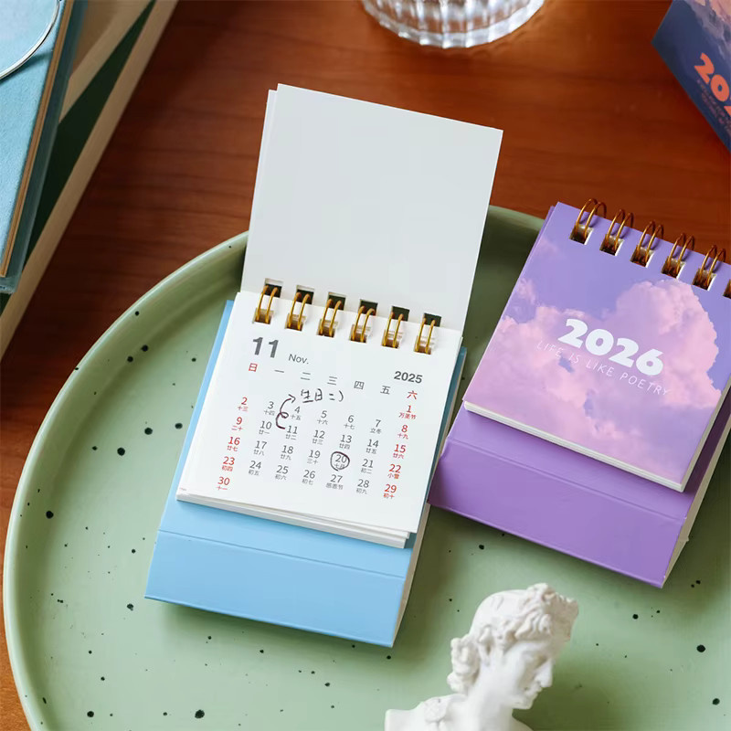 2026 Landschafts-Mini-Tischkalender als kreativer Spiral-Planer und Desktop-Ornament in Multicolour - Bild 4