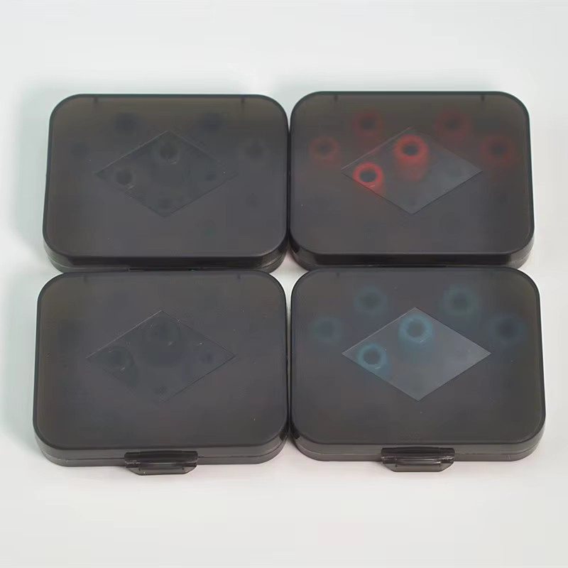 TRN Memory Sponge Earbuds Set mit Silikonhülle für In-Ear Kopfhörer, Kaliber 4,5 mm, Schwarz und Rot - Bild 1