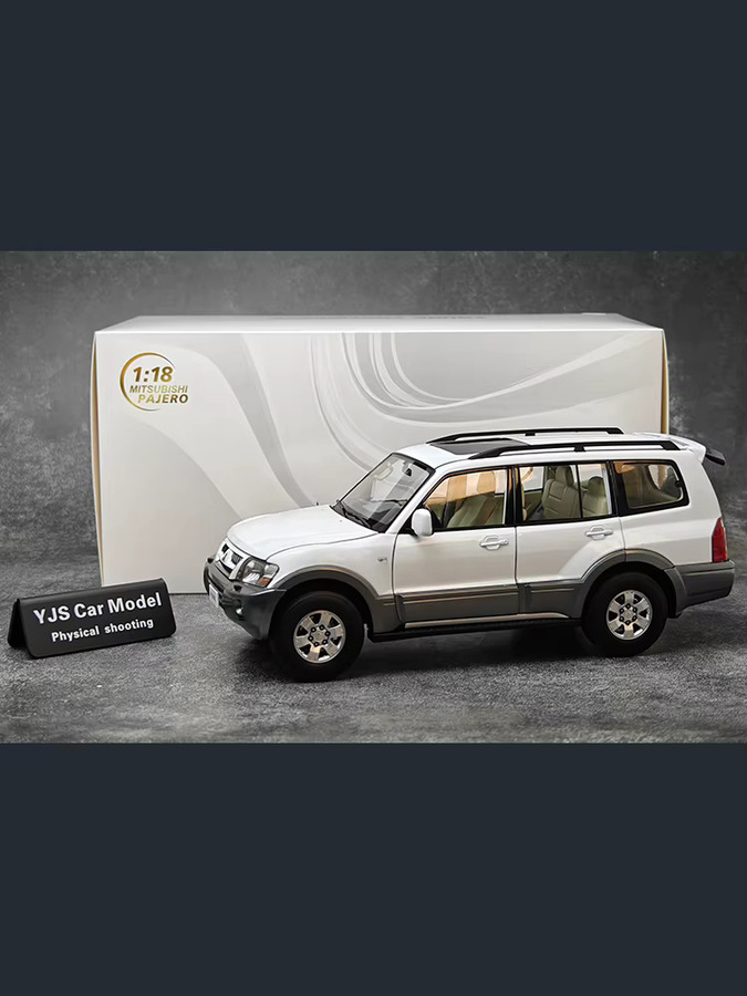 SunStar Mitsubishi Pajero V73, Automodell, 1:18, Metall - Bild 7