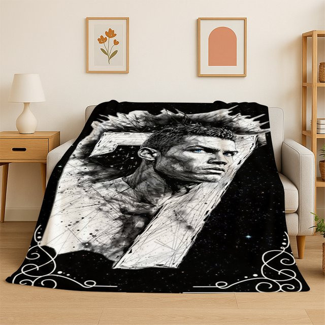MINISO CR12 Goat R-Ronaldo Football Star Flanelldecke, weiche Fleece-Überwurfdecke in Schwarz für Schlafzimmer, Camping und Picknick - Bild 1