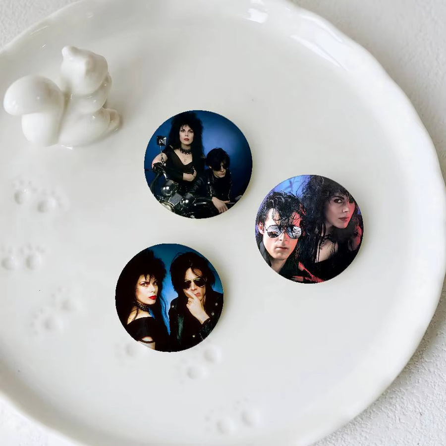 Brosche Die Schwestern von M-Mercy, Abzeichen Runde, Cartoon Idol Cosplay - Bild 2