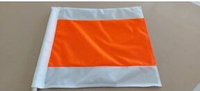 Hoffschmidt Werbeflagge Warnflagge in Orange-Weiß mit Holzstiel, B/H: 50 x 50 cm, Stielhöhe: 80 cm - Bild 1