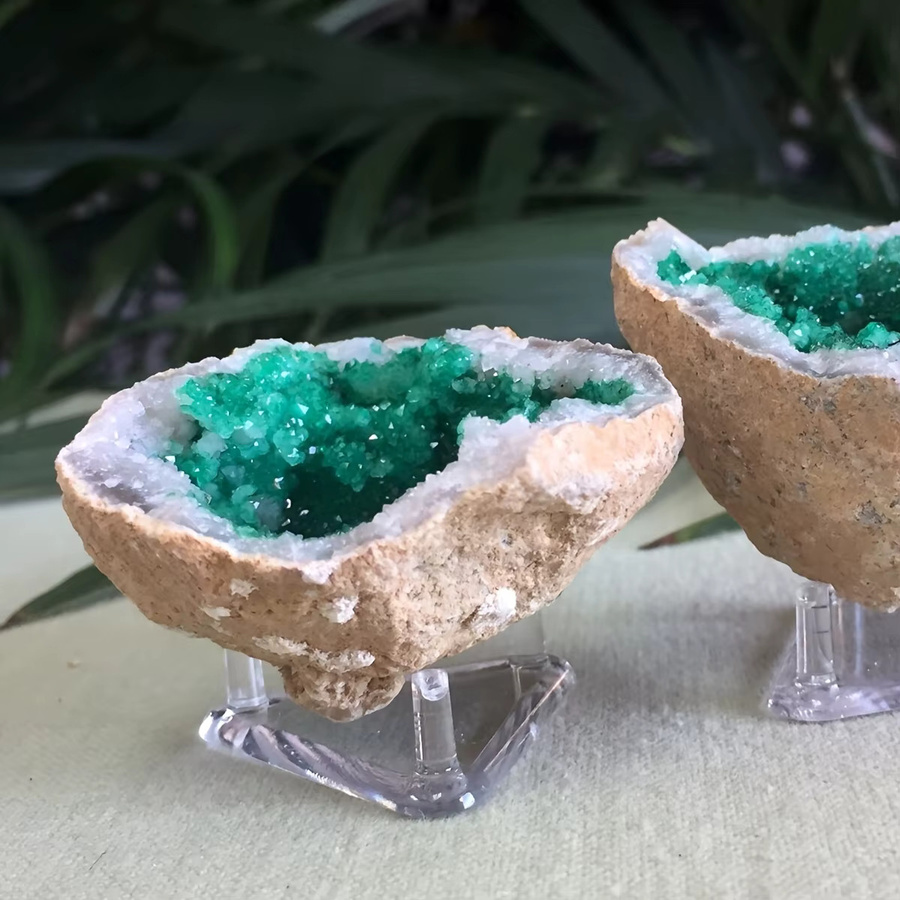 CRYSTALHOLA Grüne Drusen-Quarz-Geode als Tischdeko mit Quarz-Zentrum - Bild 3