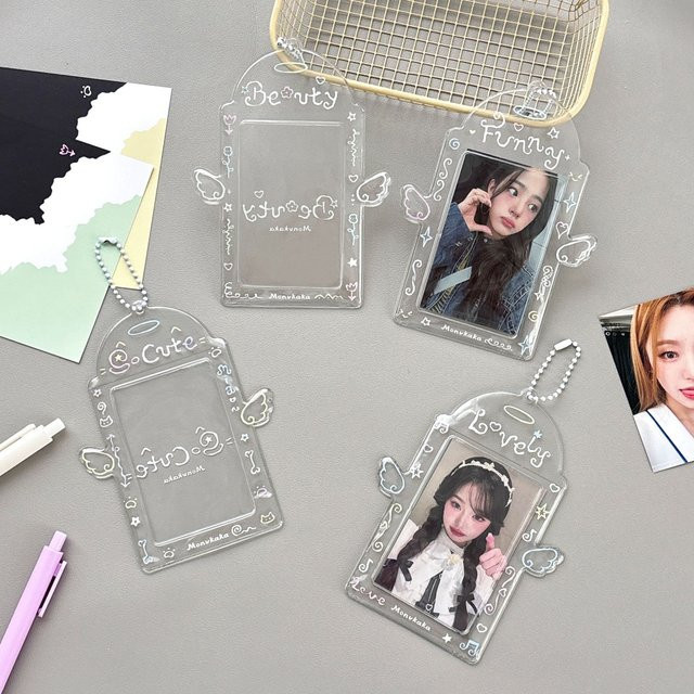 Transparenter Engelsflügel PVC-Kartenhalter für Kpop Fotokarten und Polaroids, 3 Zoll - Bild 1