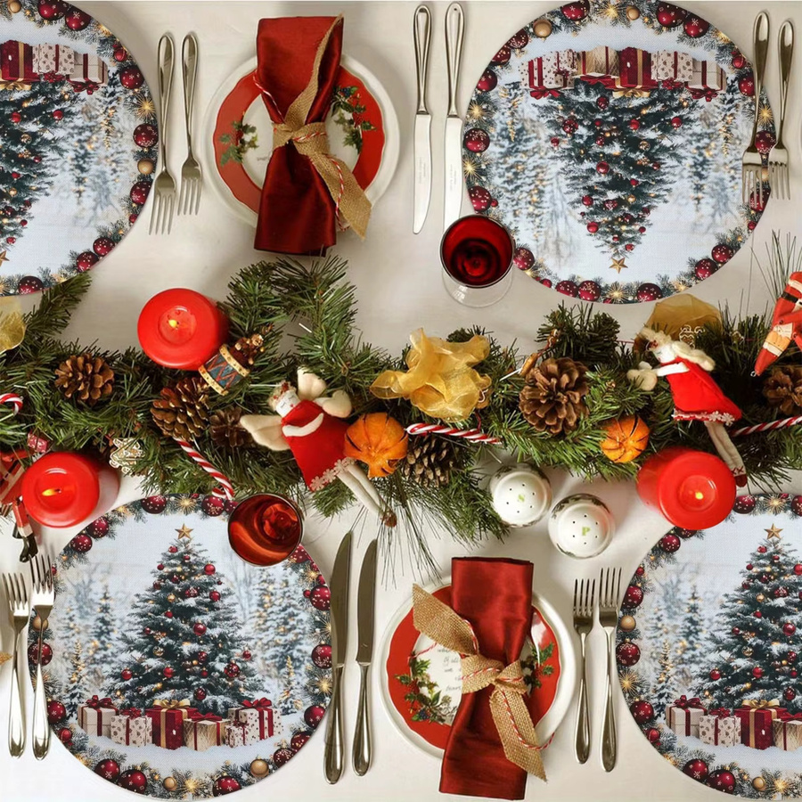 VIKAMA 4-teiliges Weihnachts-Tischset-Set mit Schneeszene, Weihnachtsbäumen und Geschenken in Rot, Weiß und Grün - Bild 3