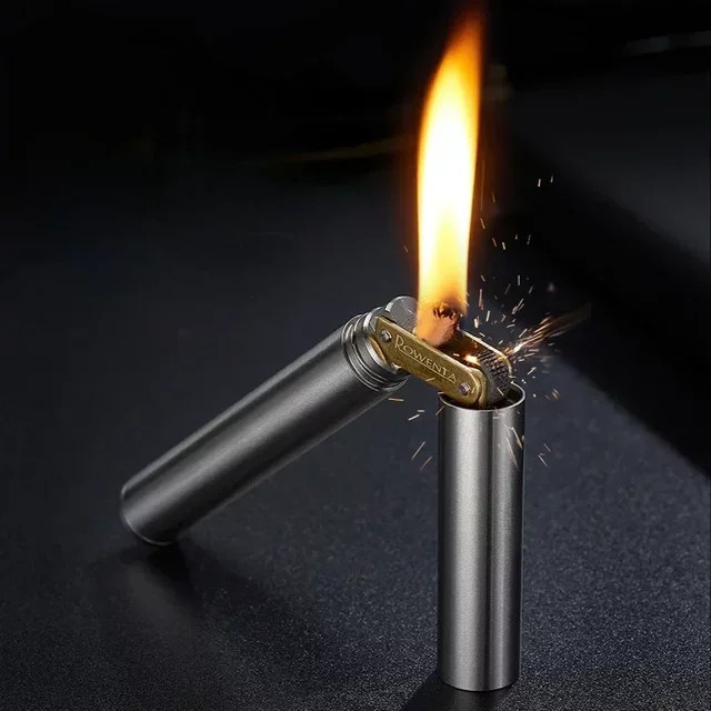 Rowenta Mini Kerosin Feuerzeug aus Metall winddicht in Blau und Silber - Bild 1