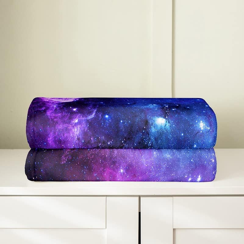 Flauschige Fleece-Bettdecke für Kinder von JMG Household Supplies mit Lila Galaxie Sternenhimmel Design, B/B: 70 x 100 cm - Bild 1