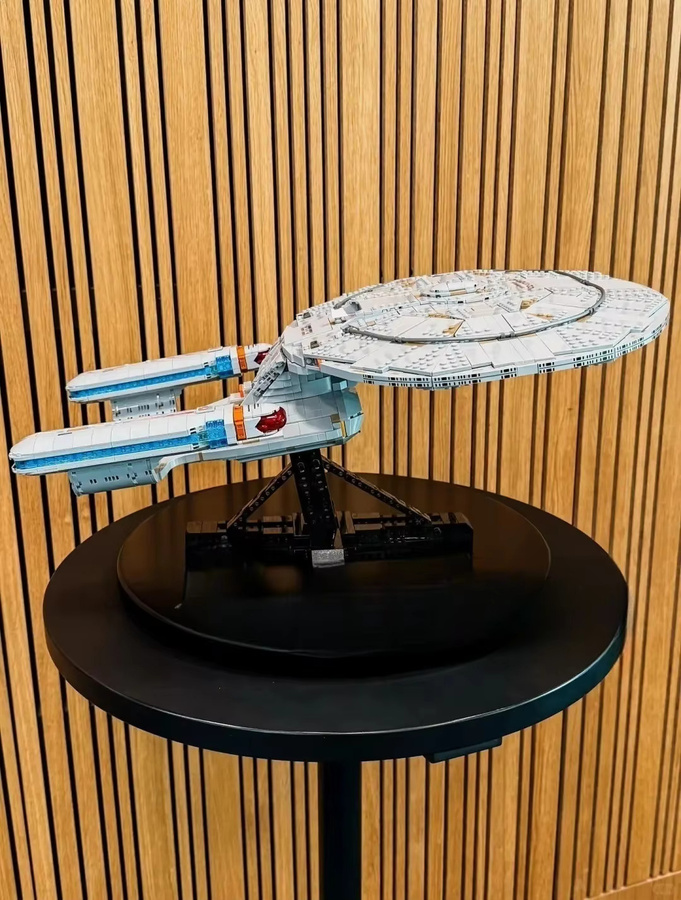 Potdemiel Raumschiff-Modell in Grau als modernes Desktop-Ornament aus Kunststoff - Bild 3