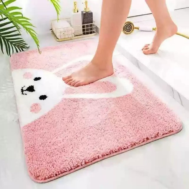 VIKAMA Rutschfester Plüschteppich mit Cartoon-Bär in Rosa, Saugfähige Matte für Badezimmer, Wohnzimmer und Schlafzimmer, B/T: 60 x 40 cm - Bild 1