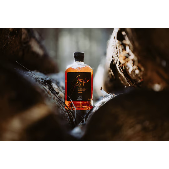 Gutsküche Wulksfelde, Norddeutscher Wildkräuter-Aquavit, Obst- & Kräuterbrand, 0,5 l - Bild 2