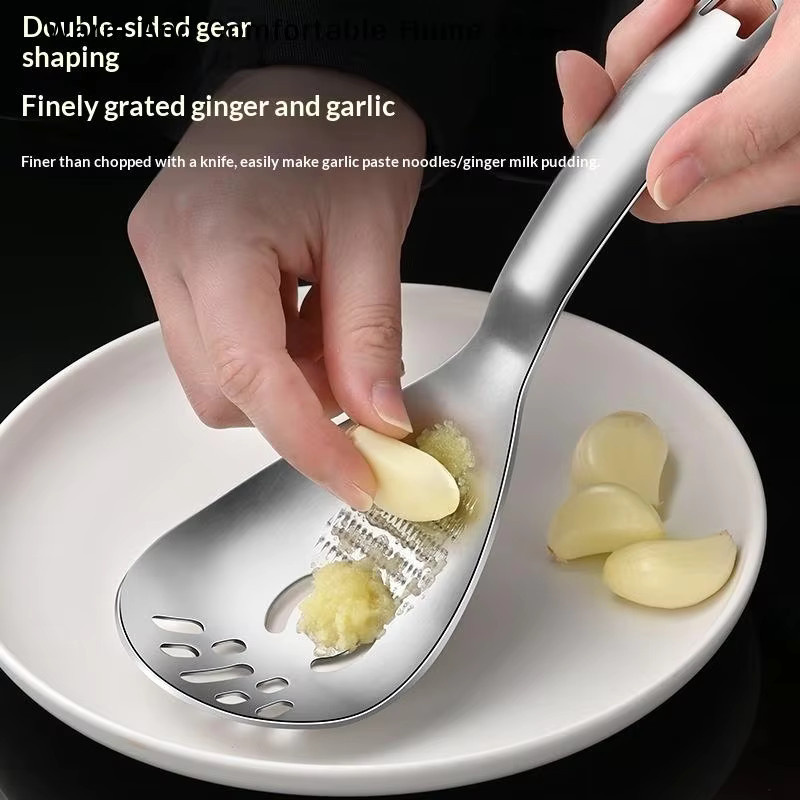 HUXUAN Ingwerreibe aus Edelstahl in Silber als vielseitiger Knoblauch-Ingwerlöffel zum Zerkleinern von Knoblauch, Obst und Gemüse - Bild 2