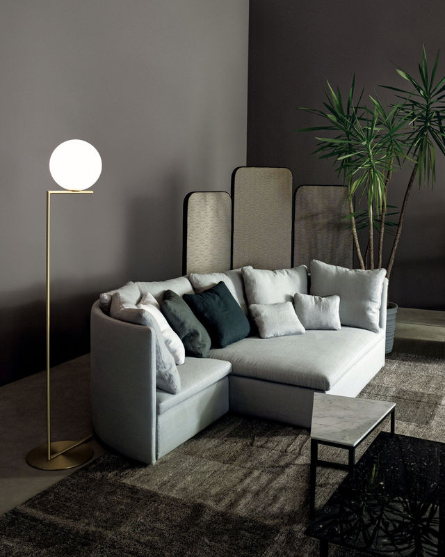 Flos IC F Stehleuchte in Gold/Messing mit dimmbarer Opalglas-Kugel - Bild 3