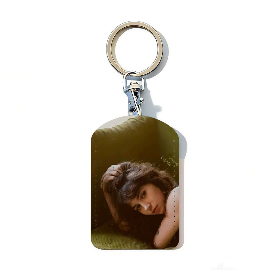 Singer Clairo Charm Kartenhalter mit Schlüsselanhänger, Unisex - Bild 4