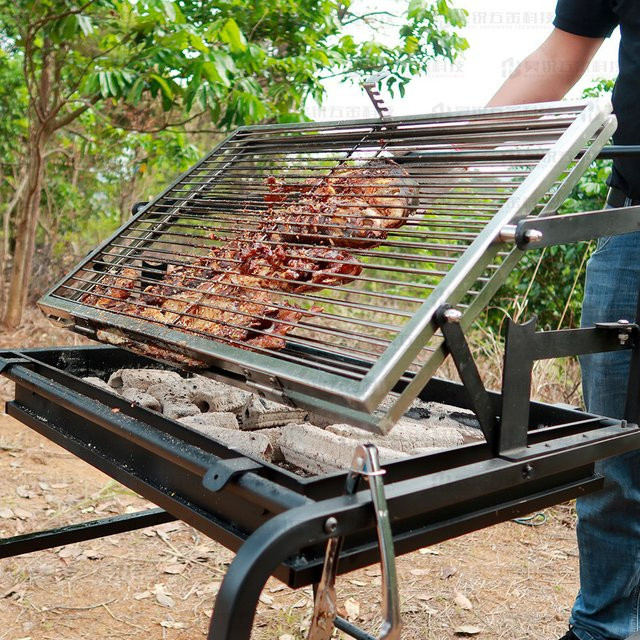 Rotierender Holzkohlegrill mit Mesh-Rahmen für Huhn und Rindfleisch, Metall, B/T/H: 108,5 x 40,5 x 0 cm - Bild 1