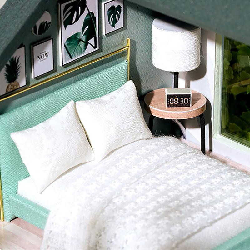 Yiran Furniture DIY Mini-Puppenhaus aus Holz Montagebausatz mit Möbeln - Bild 2