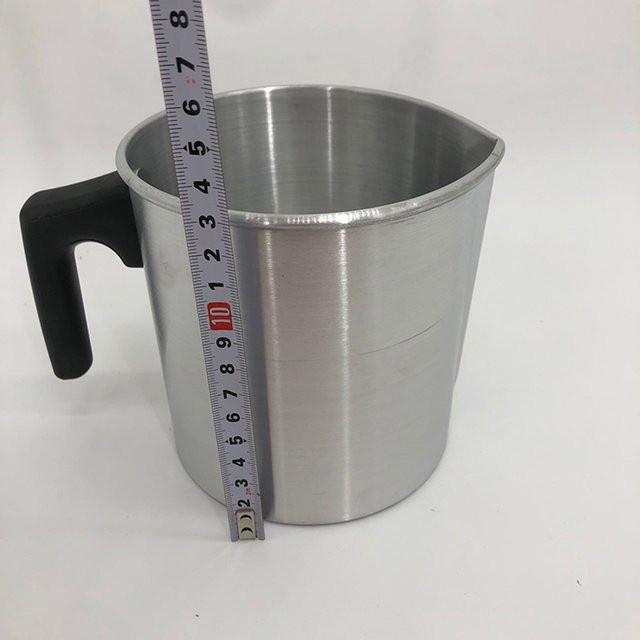 Ergonomischer Aluminium Wachsschmelzbecher mit Griff in Silber für deine Kerzenherstellung - Bild 1