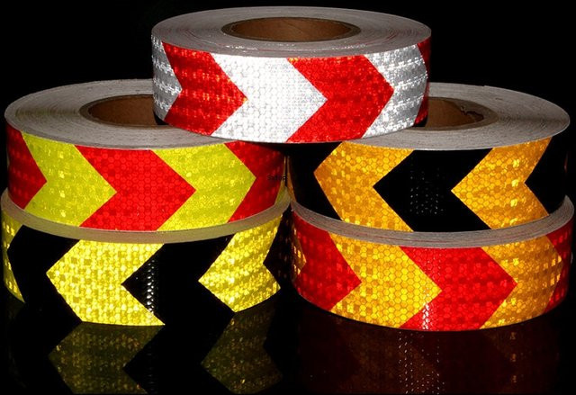 Reflektierendes Klebeband Satop Cinta mit Pfeil-Motiv, wasserdicht, Breite: 5 cm, Länge: 50 m, Farben: Weiß-Rot, Gelb-Schwarz - Bild 1