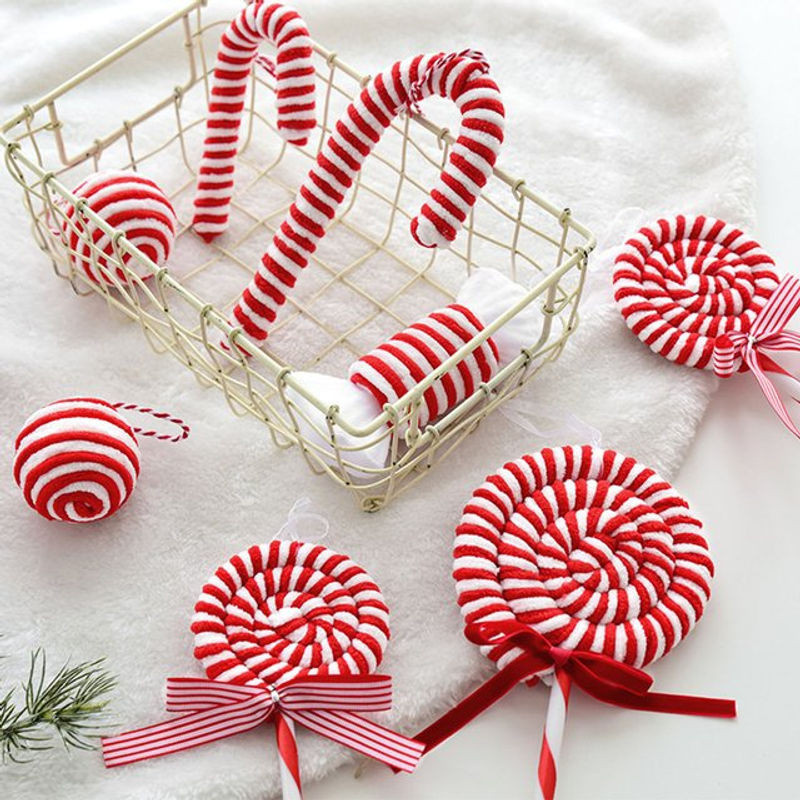 Weihnachtliche Hängeornamente aus Textil in Form von Zuckerstangen und Lutschern, rot-weiß gestreift, für deine Weihnachtsbaum-Dekoration - Bild 1