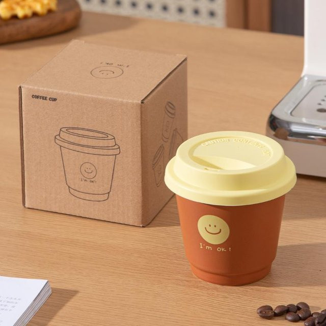 Personalisierte Keramiktasse mit Deckel von Yiran Furniture in Orange, 230 ml - Bild 1