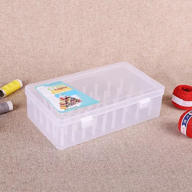 Transparente Aufbewahrungsbox aus Kunststoff für 42 Nähgarnspulen mit Tragetasche - Bild 1