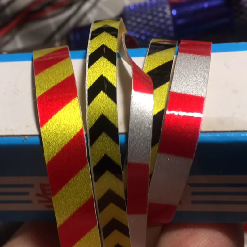 Tamiya Reflektierender Warn-Autoaufkleber, Zubehör, 1:14, Bunt / Mehrfarbig - Bild 2