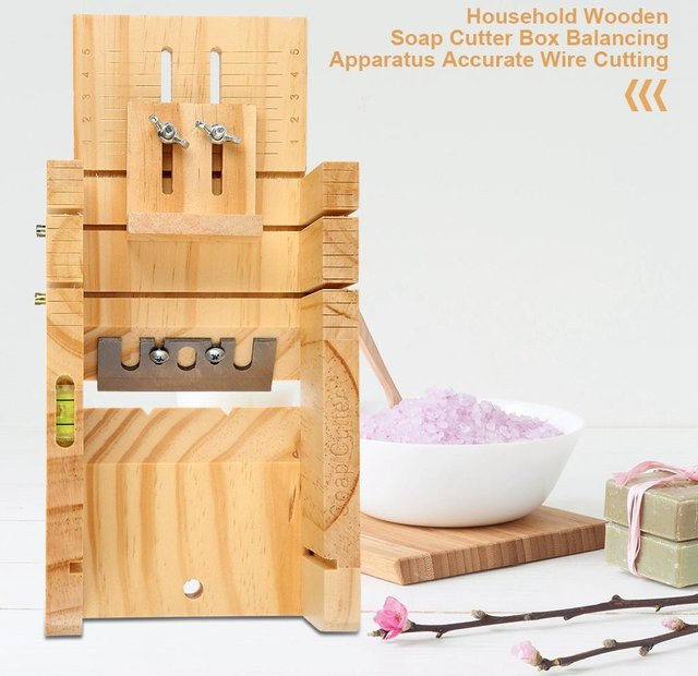 DIYelecs Multifunktionaler Seifenschneider aus Holz in Braun zur Herstellung von Seifenlaiben - Bild 1