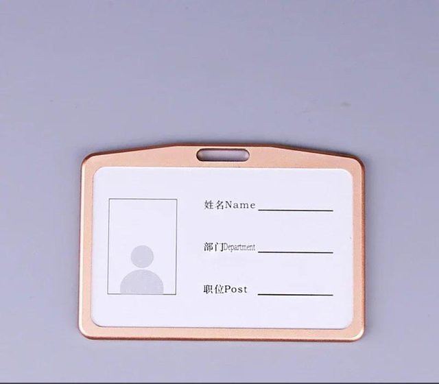 Yiran Jewelry ID-Kartenhalter aus Aluminiumlegierung in Beige und Gold für Mitarbeiterausweise und Visitenkarten - Bild 1