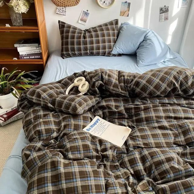 Bettwäscheset Ins Ambiance von Bin Chi Textiles in Blau mit Kaffee-Karomuster, 4-teiliges Set aus gewaschener Baumwolle und Polyester, B/H: 150 x 200 cm - Bild 1