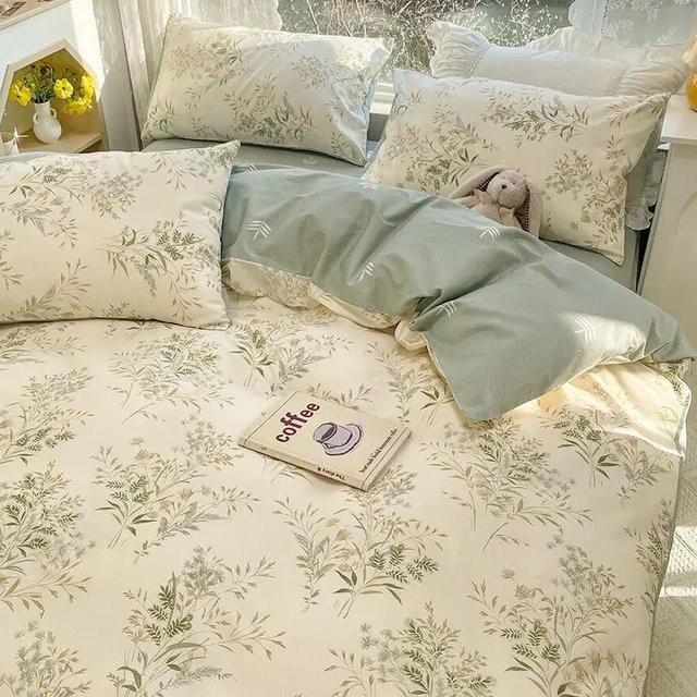 Bin Chi Textiles Blumenbettwäscheset in Rosa, 4-teiliges Set aus Baumwolle und Mikrofaser mit Bettbezug, Kissenbezügen und Flachbettlaken, B/H: 180 x 220 cm - Bild 1