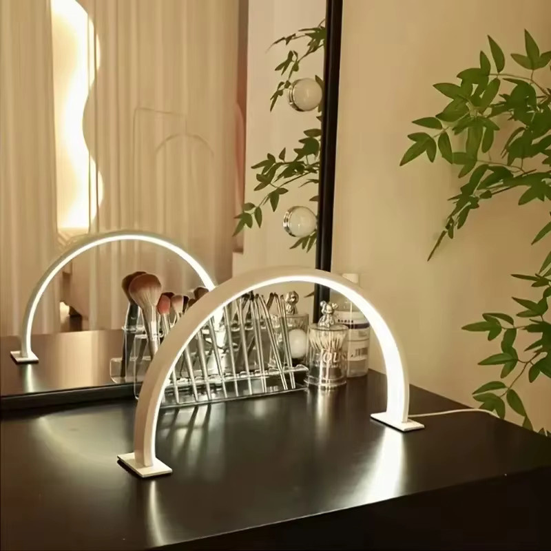 Tragbare LED-Halbmond-Nagellampe in Weiß für Beauty-Salons und Büro mit Touch-Steuerung und USB-Anschluss - Bild 3