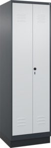 C+P Wäsche- und Kombispinde Classic PLUS mit Sockel, 2 Abteile, Lichtgrau, H x B x T: 195 x 60 x 50 cm - Bild 1