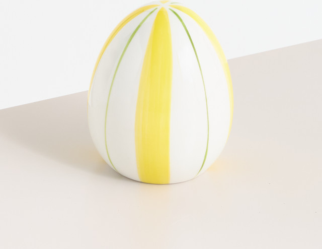 BLUME2000 Osterdeko Keramik Ei gestreift in Grün Gelb Weiß H: 8,5 cm B: 11,5 cm T: 1,0 cm - Bild 1