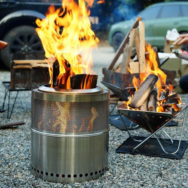 Tragbarer und zusammenklappbarer Outdoor-Holzofen aus Edelstahl in Silber für Camping und Picknick, B/T/H: 28,5 x 26,0 x 0 cm - Bild 1