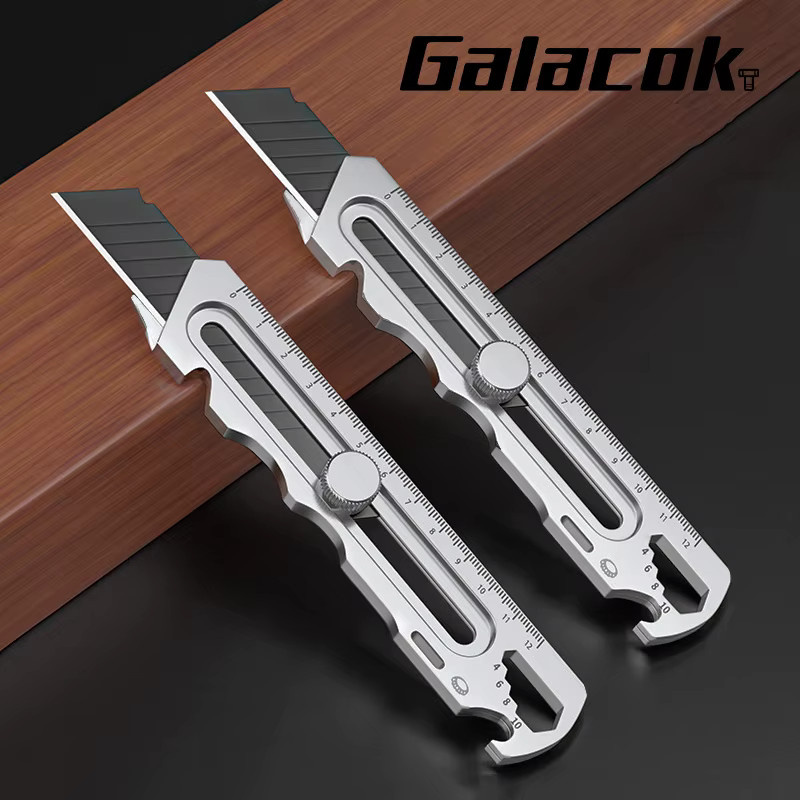 Deli 6-in-1 Multifunktionsmesser aus Edelstahl in Silber mit einziehbarem Kartonschneider - Bild 5