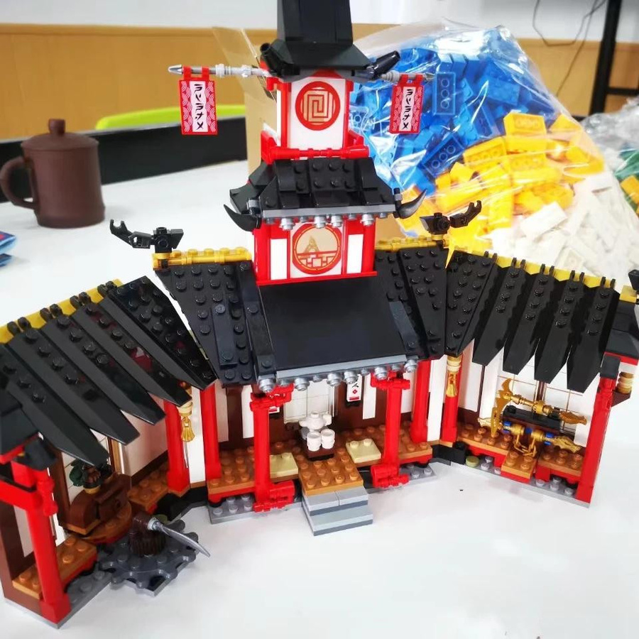 Yiran toy Spinjitzu Ninjago Coaching Halle Rotes Haus Kloster Bausteine Spielzeug 1132 Teile - Bild 5