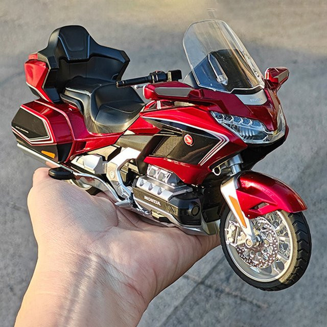 Honda Gold Wing GL800 2021, Motorrad Modell Fahrzeug, 1:11, mit Sound und Licht - Bild 1