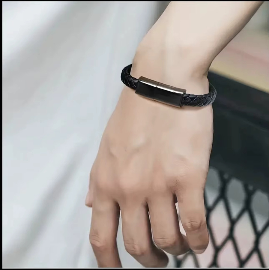 Tragbares USB-C Armband Ladekabel aus geflochtenem Kunstleder in Schwarz für iPhone und Typ-C Geräte - Bild 2