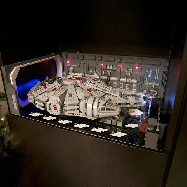 STERN Science Fiction Film Docking Bay und Millennium Falcon Architektur Bausteine Modell, 3.728 Teile - Bild 1