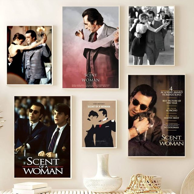 Modernes Leinwandposter Duft einer Frau Abstract Portrait Wandkunst in Mehrfarben von 52TOYS - Bild 1