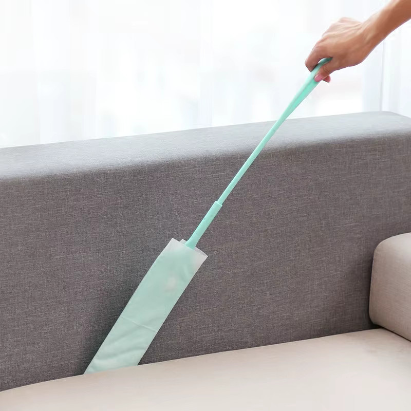 Tragbare Reinigungsbürste mit abnehmbarem Vlies-Staubwedel für die Lückenreinigung an Möbeln, Sofa und unter dem Bett - Bild 3