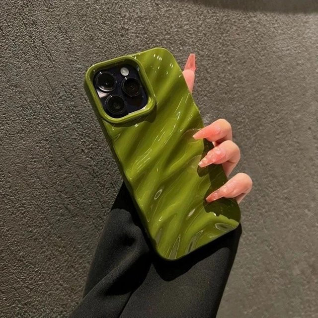 Apple iPhone Schutzhülle mit 3D Wasserwellen-Muster und galvanisiertem Bumper in Grün - Bild 1