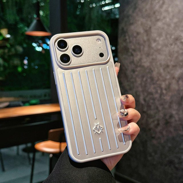 Rimowa Handyhülle aus Aluminium-Magnesium-Legierung für Apple iPhone 17 Pro und iPhone 16 Pro Max in Silber - Bild 1