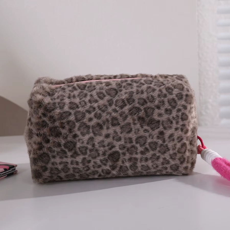 Minimalistisches Federmäppchen strageo mit Leopardenmuster und Trageband in Multicolour - Bild 3
